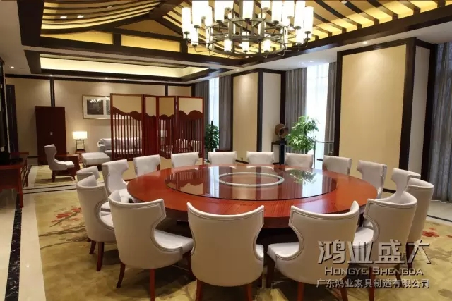 选料上等柔软且富于韧性，厚度适中，具有冬暖夏凉的效果